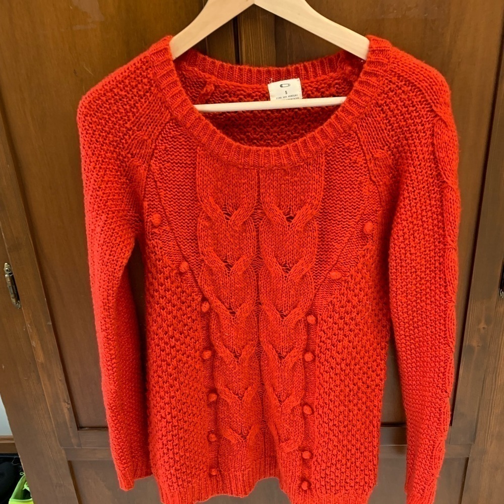 Pins & Needles 💯 soft acrylic cable knit scoop neck sweater small 17 in pit pit
